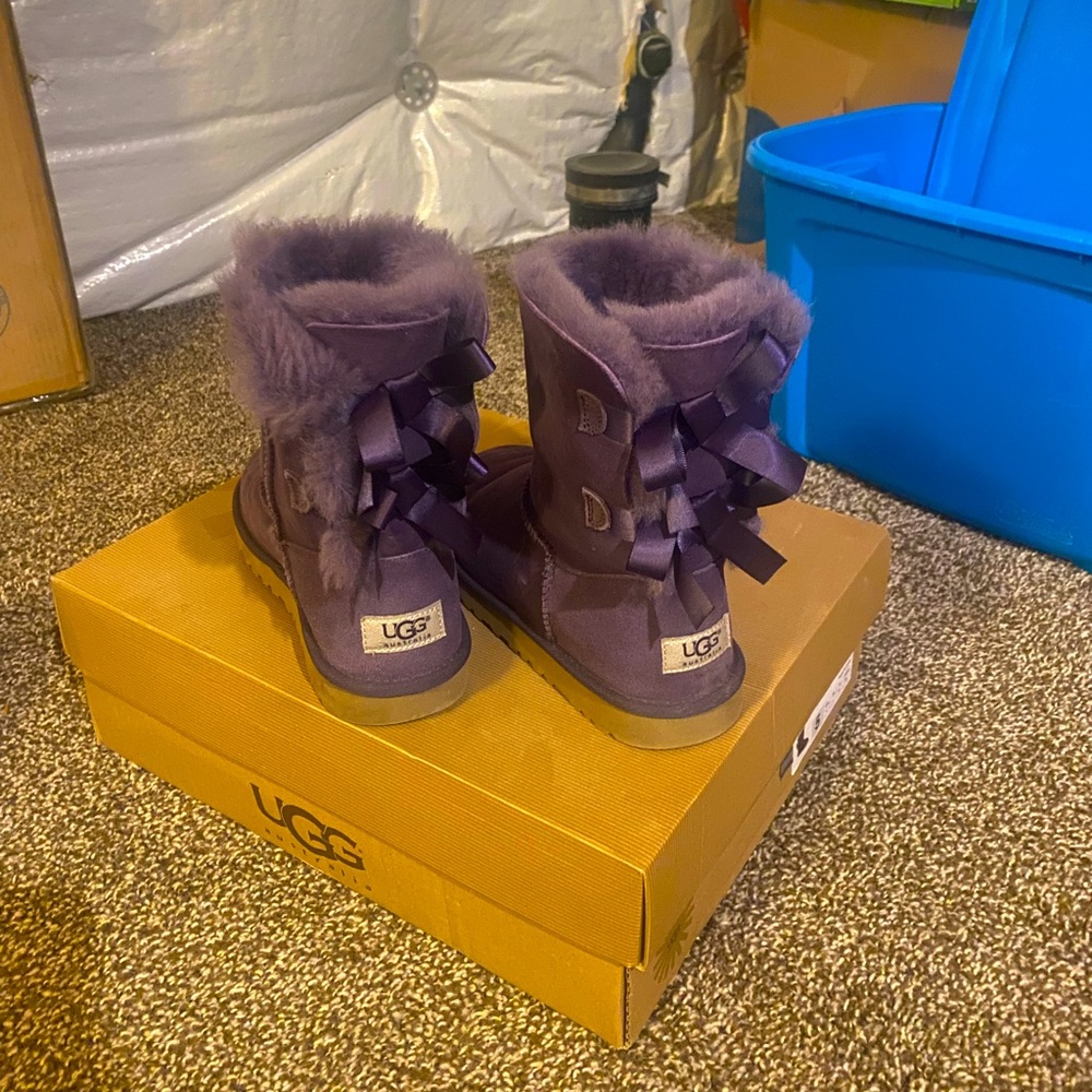 Ugh-Bailey bow ankle boots